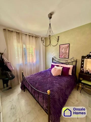 2 makuuhuone Huoneisto myytävänä paikassa La Reserva, Marbella mukana uima-altaan 
autotalli - 360 000 € (Ref: 9624220)