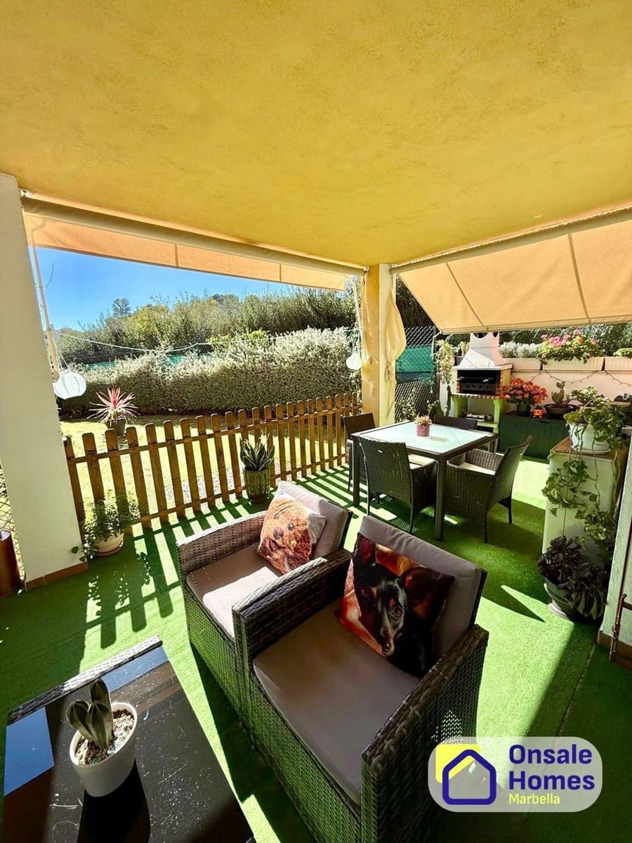 2 bedroom Apartment for sale in La Reserva with pool garage - € 360,000 (Ref: 9624220)