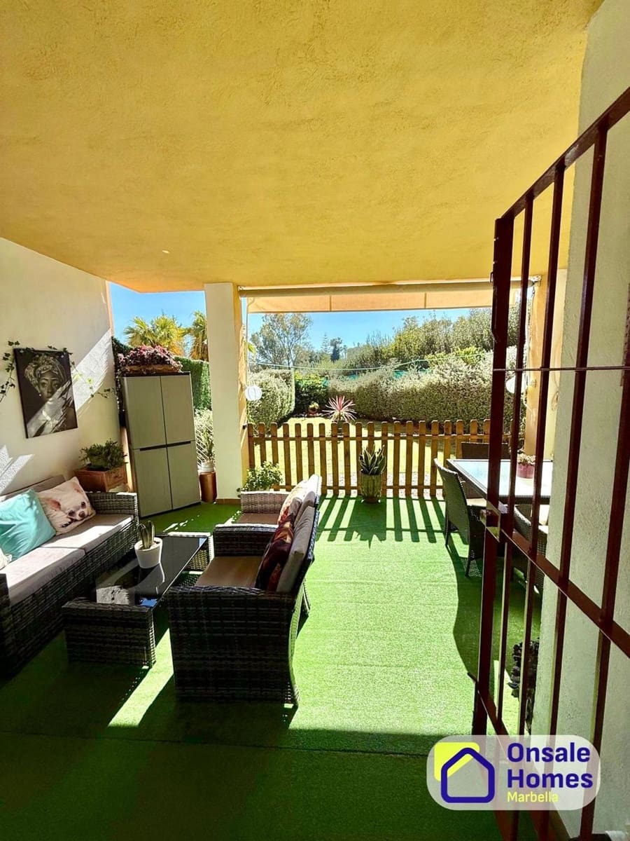 2 bedroom Apartment for sale in La Reserva with pool garage - € 360,000 (Ref: 9624220)