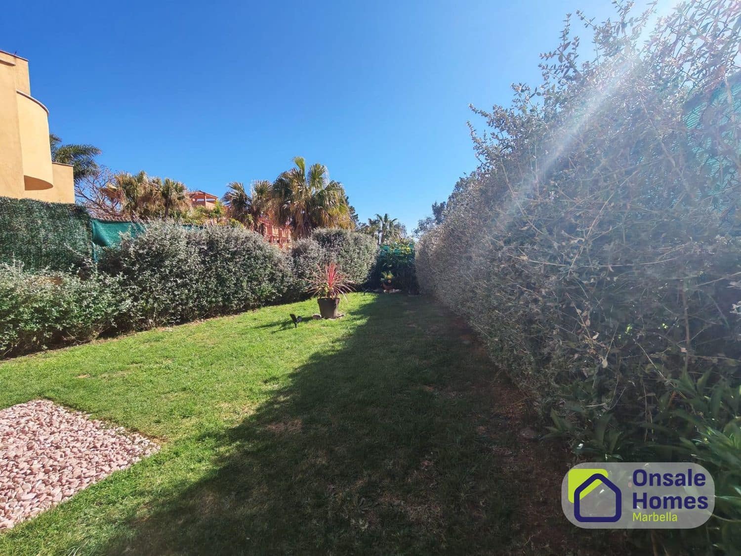 2 Zimmer Apartment zu verkaufen in La Reserva mit Pool Garage - 355.000 € (Ref: 9624220)