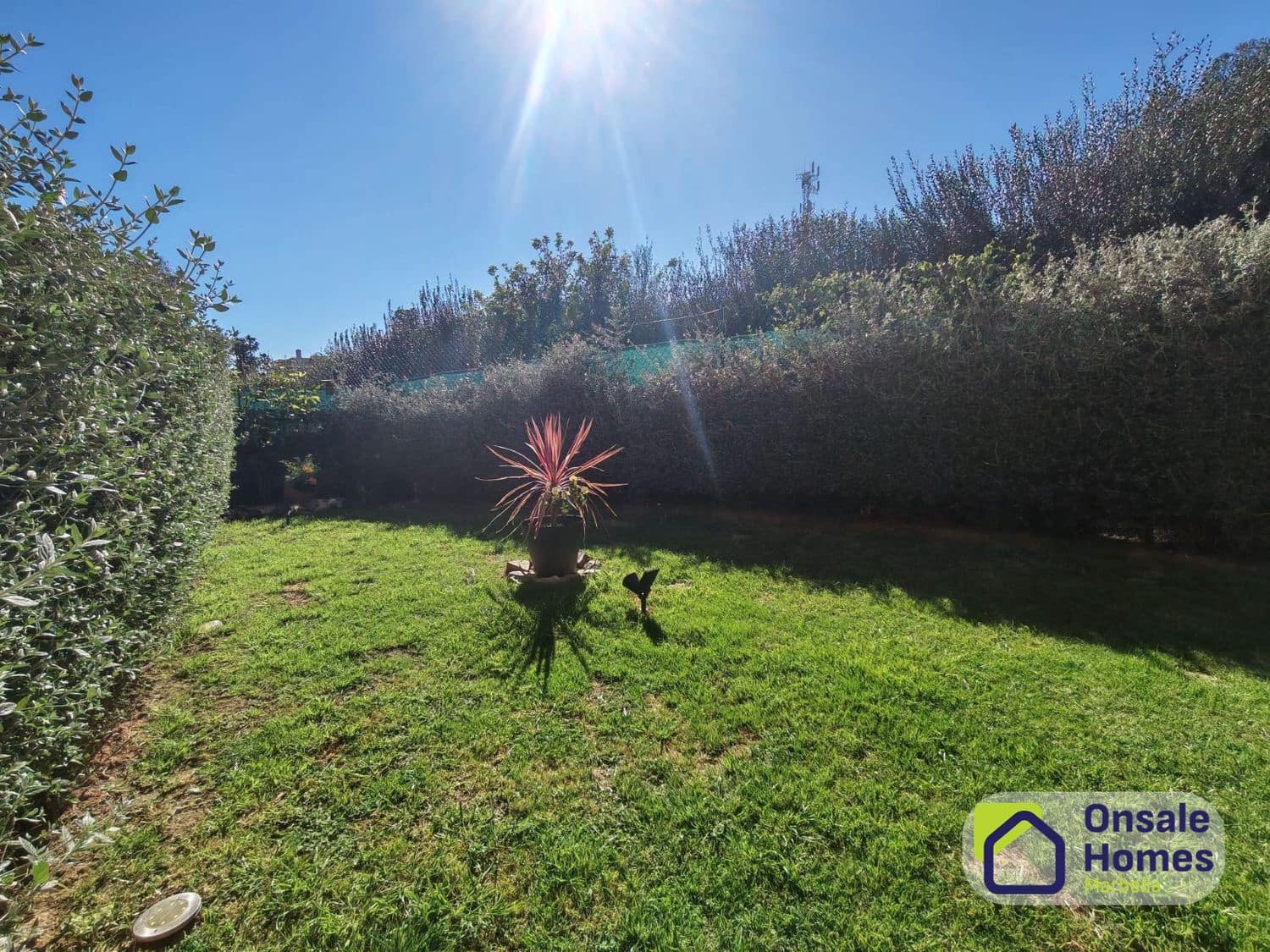 2 Zimmer Apartment zu verkaufen in La Reserva mit Pool Garage - 355.000 € (Ref: 9624220)