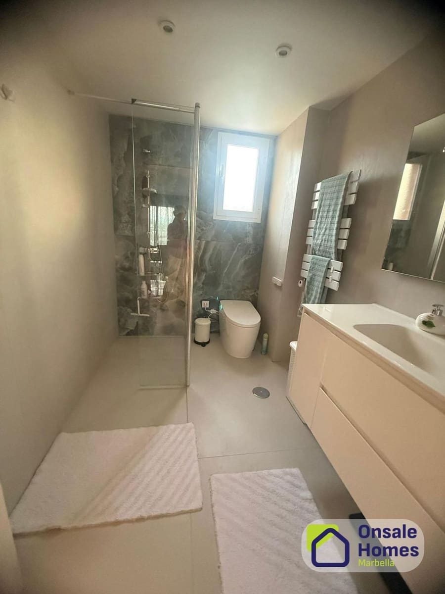 2 bedroom Apartment for sale in Marbella with pool garage - € 710,000 (Ref: 9626991)