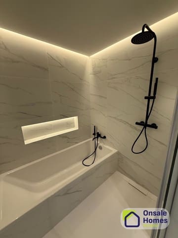 1 bedroom Apartment for sale in Las Brisas, Marbella with garage - € 392,000 (Ref: 9629573)