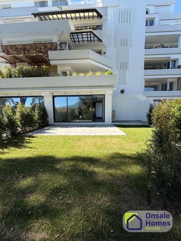 1 bedroom Apartment for sale in Las Brisas, Marbella with garage - € 392,000 (Ref: 9629573)