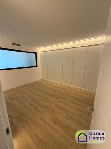 1 makuuhuone Huoneisto myytävänä paikassa Las Brisas, Marbella mukana 
autotalli - 357 000 € (Ref: 9629574)