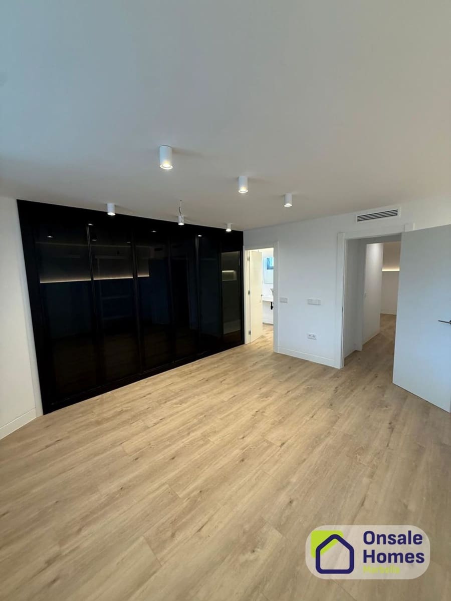 3 soverom Leilighet til salgs i Nueva Andalucia med garasje - € 690 000 (Ref: 9629576)