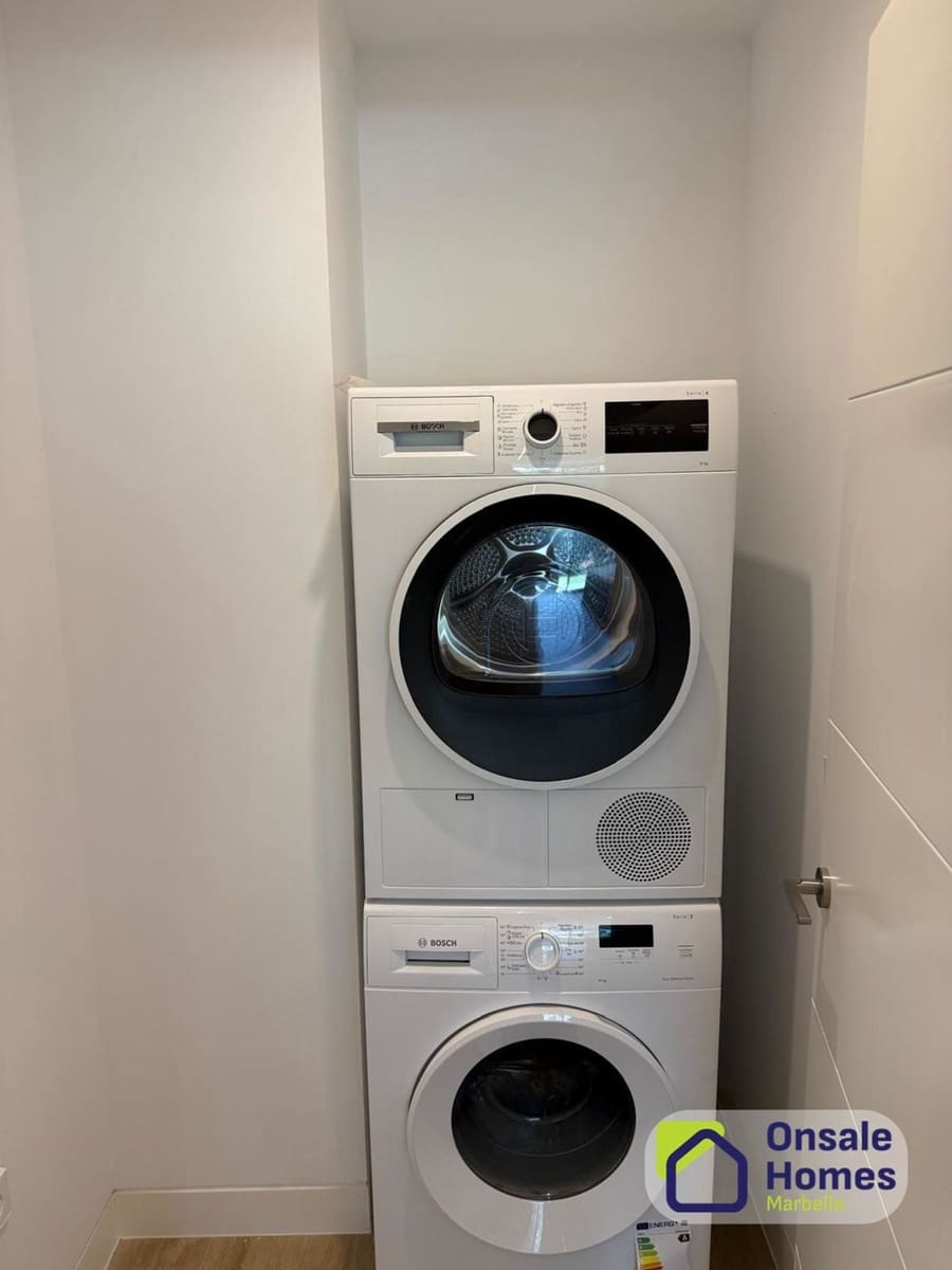 3 soverom Leilighet til salgs i Nueva Andalucia med garasje - € 690 000 (Ref: 9629576)