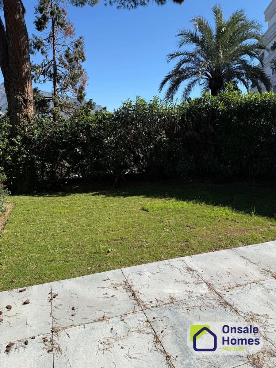 3 soverom Leilighet til salgs i Nueva Andalucia med garasje - € 690 000 (Ref: 9629576)