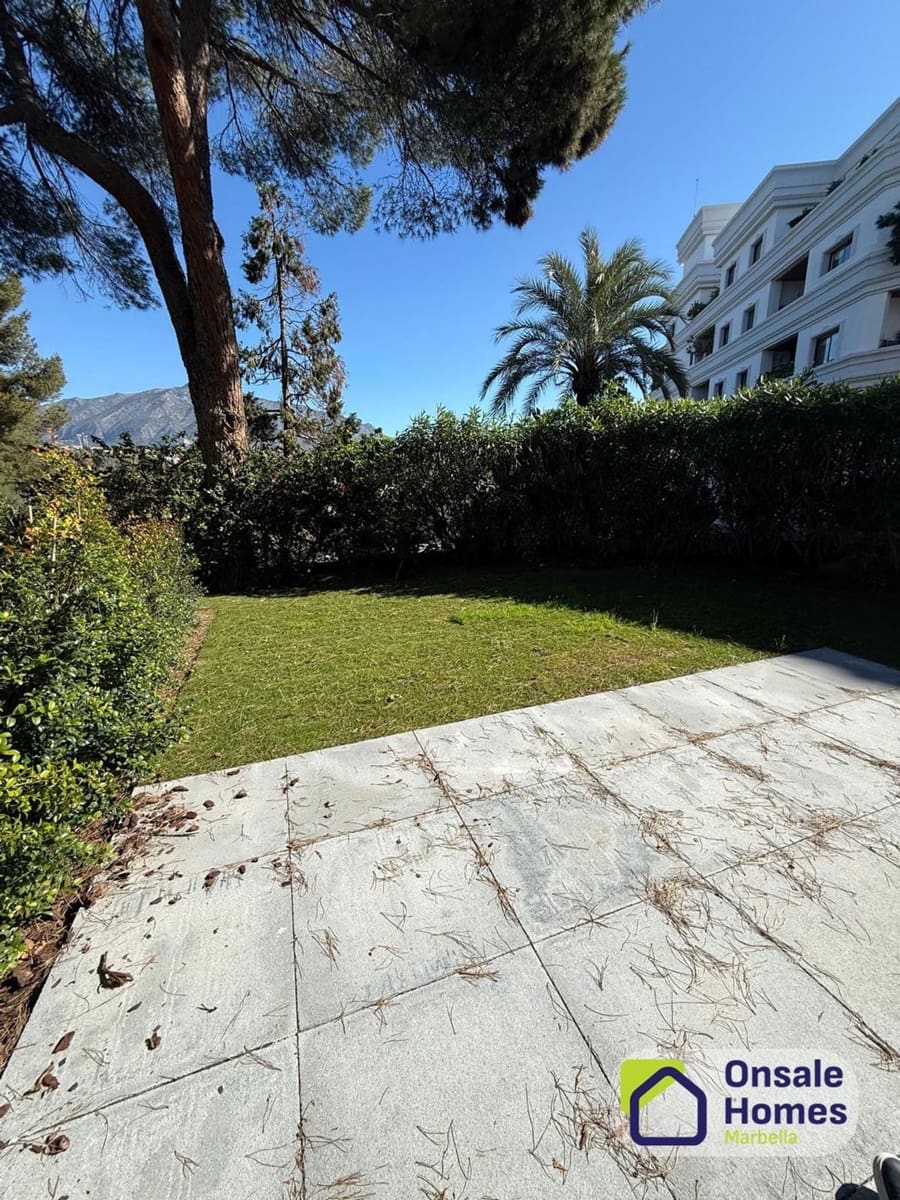 3 soverom Leilighet til salgs i Nueva Andalucia med garasje - € 690 000 (Ref: 9629576)