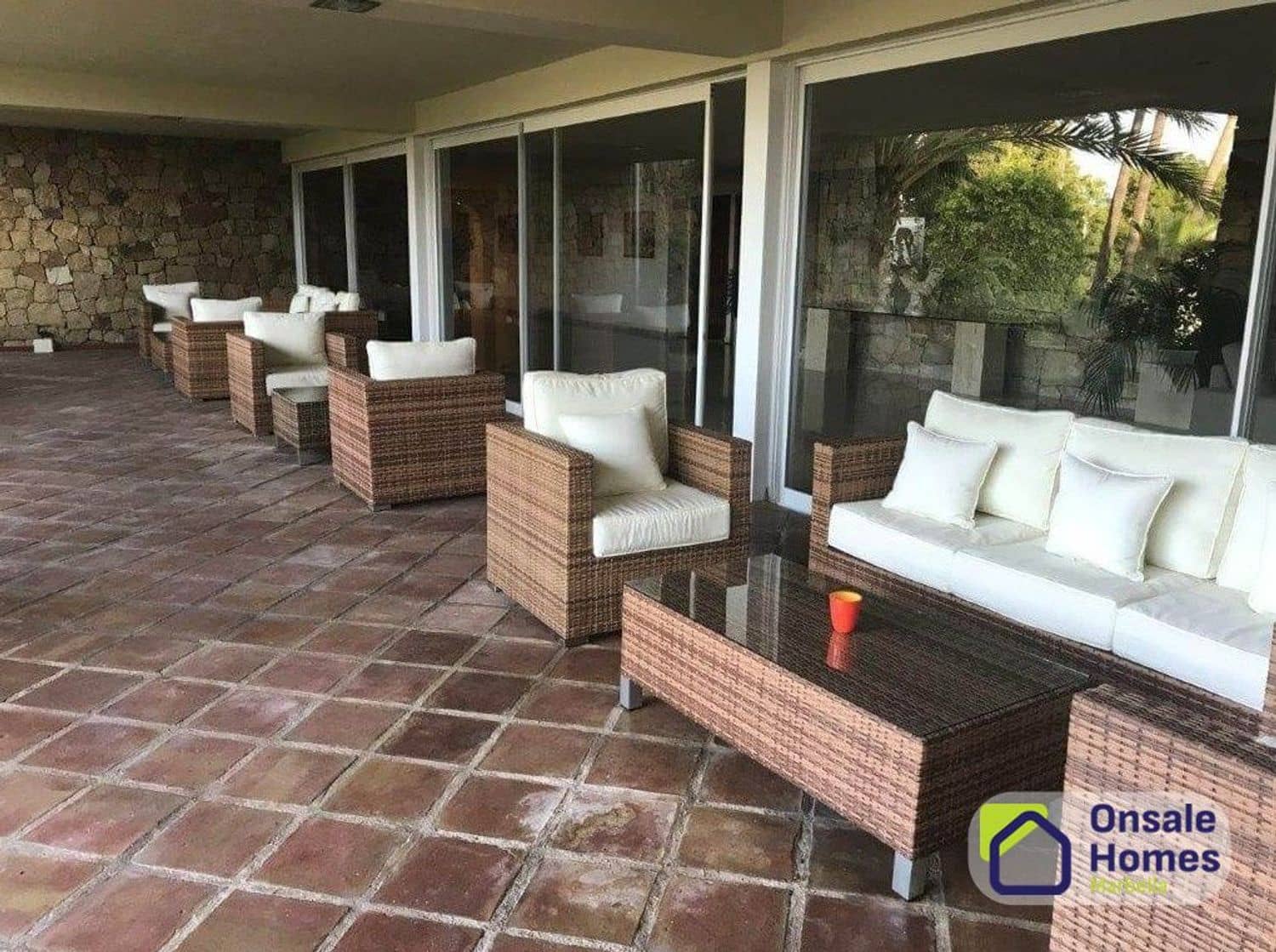 3 bedroom Apartment for sale in Nueva Andalucia with garage - € 690,000 (Ref: 9629576)