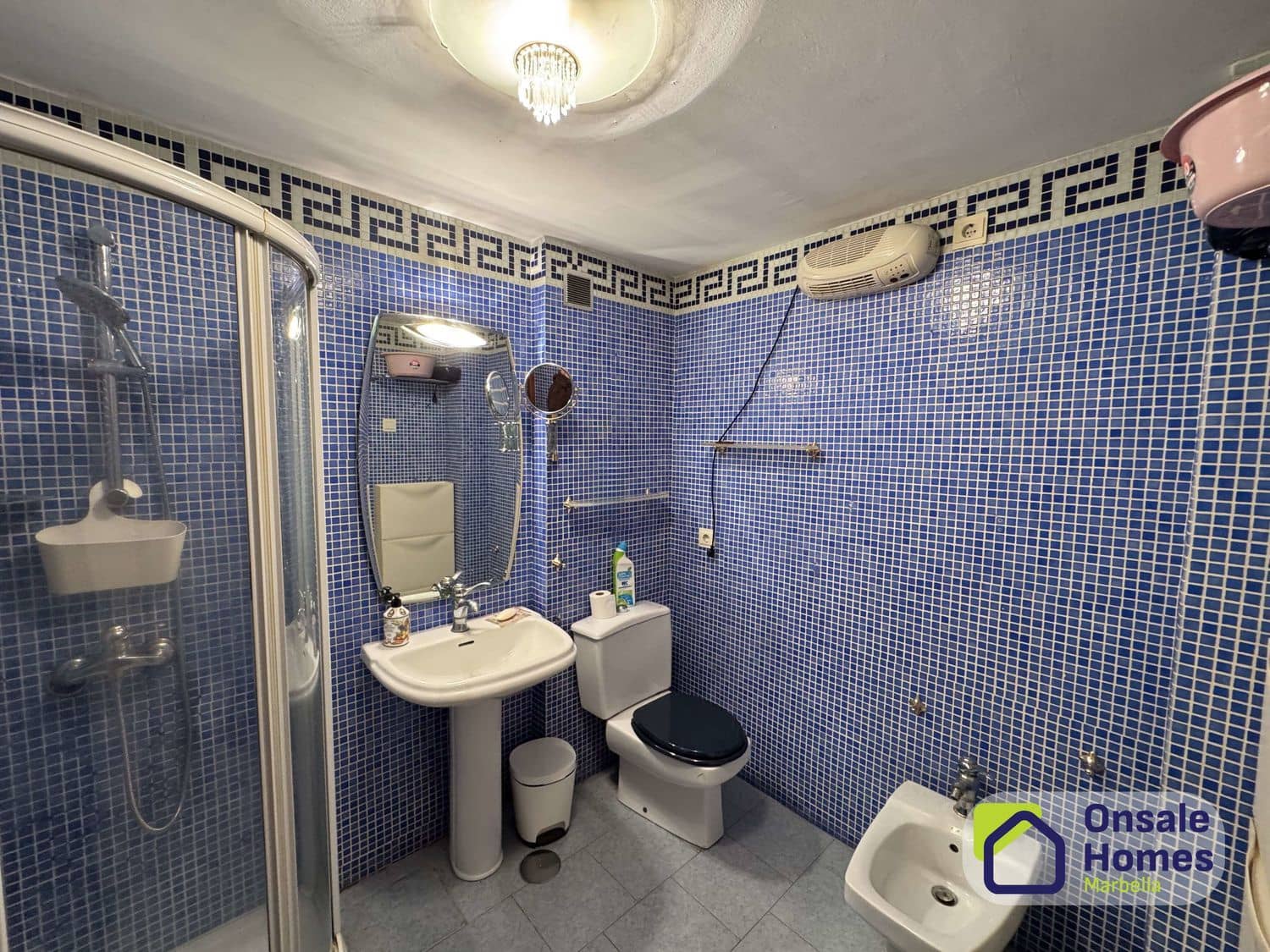 3 bedroom Apartment for sale in Nueva Andalucia with pool garage - € 465,000 (Ref: 9632866)