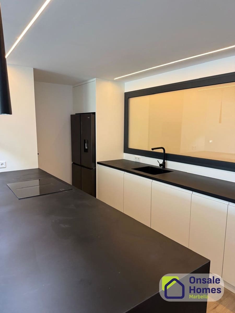 1 quarto Apartamento para venda em Nueva Andalucia com garagem - 357 000 € (Ref: 9632867)