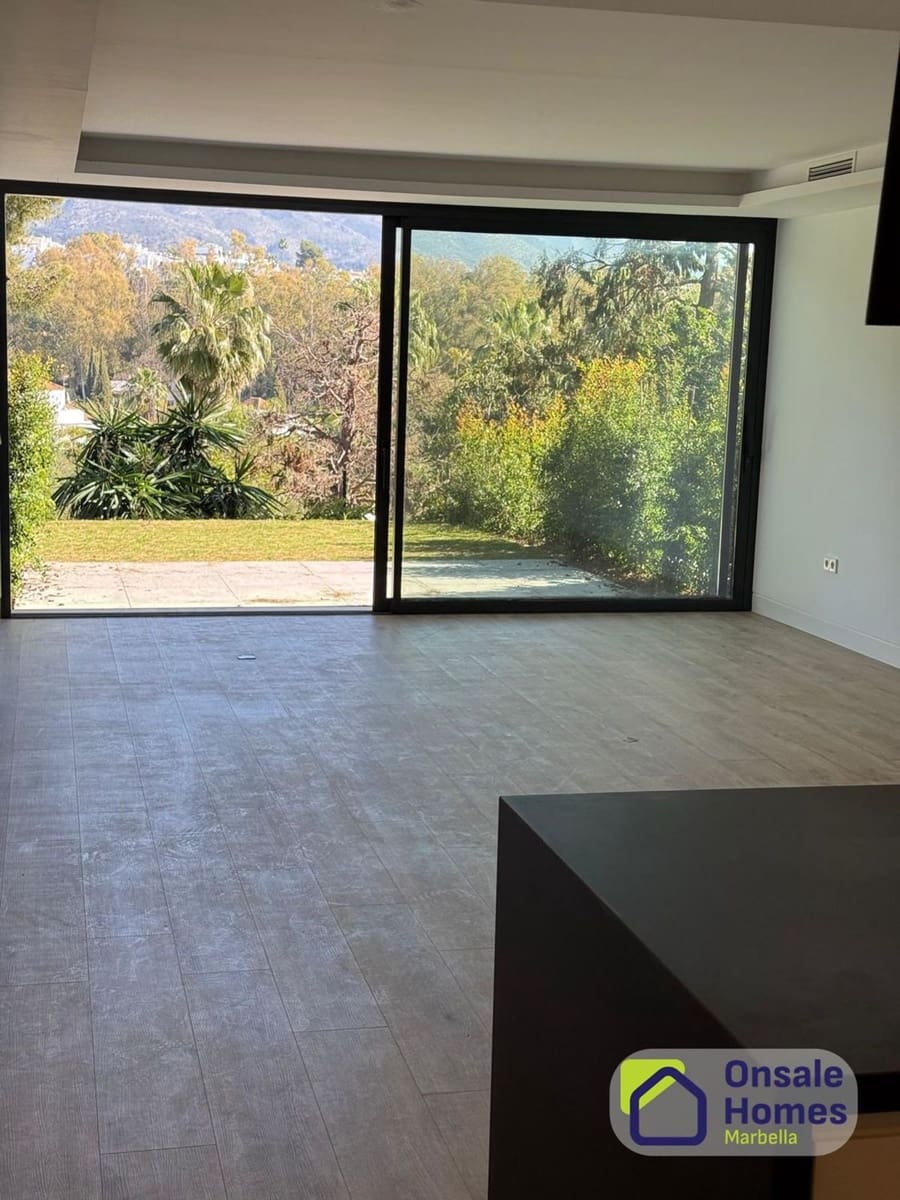 1 quarto Apartamento para venda em Nueva Andalucia com garagem - 357 000 € (Ref: 9632867)