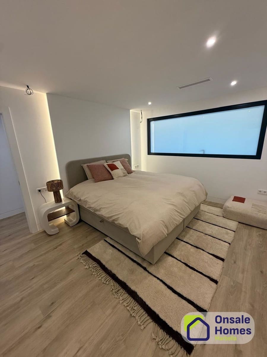 1 Zimmer Apartment zu verkaufen in Nueva Andalucia mit Garage - 357.000 € (Ref: 9632867)