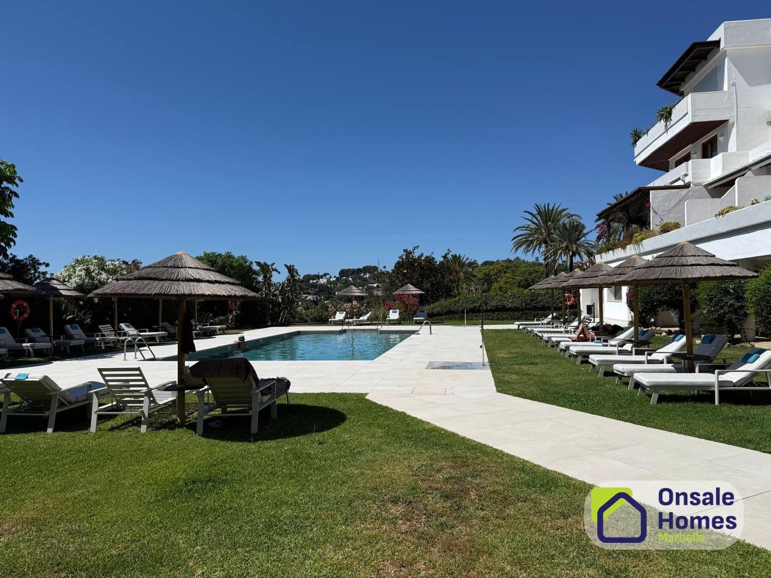 1 Zimmer Apartment zu verkaufen in Nueva Andalucia mit Garage - 357.000 € (Ref: 9632867)
