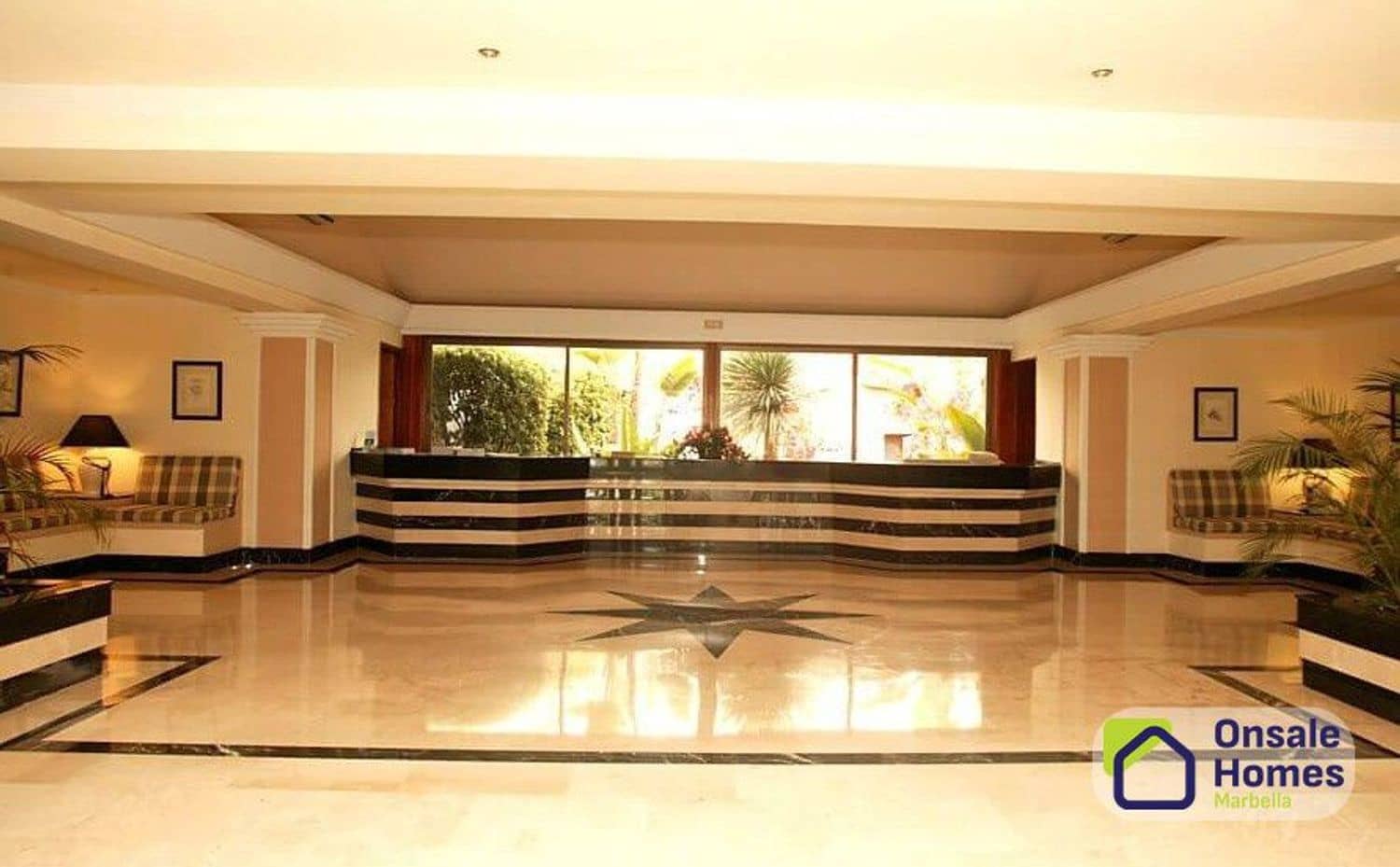 1 Zimmer Apartment zu verkaufen in Nueva Andalucia mit Garage - 357.000 € (Ref: 9632867)