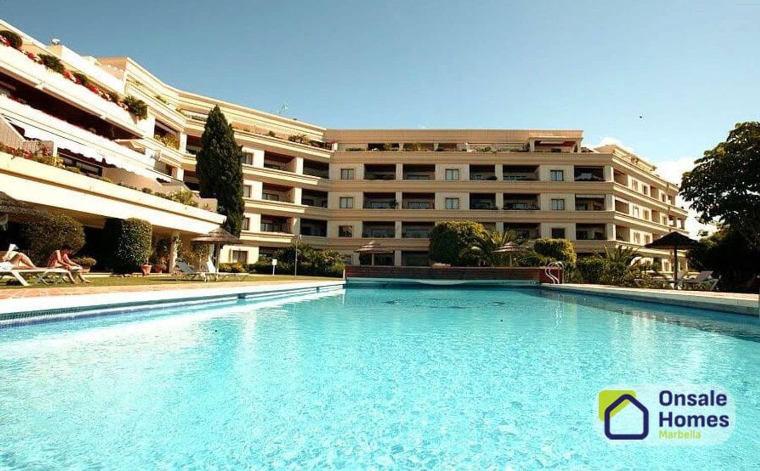 1 Zimmer Apartment zu verkaufen in Nueva Andalucia mit Garage - 357.000 € (Ref: 9632867)