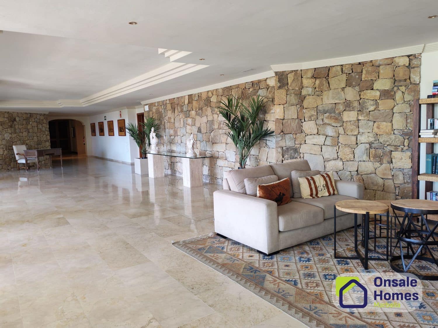 1 Zimmer Apartment zu verkaufen in Nueva Andalucia mit Garage - 357.000 € (Ref: 9632867)