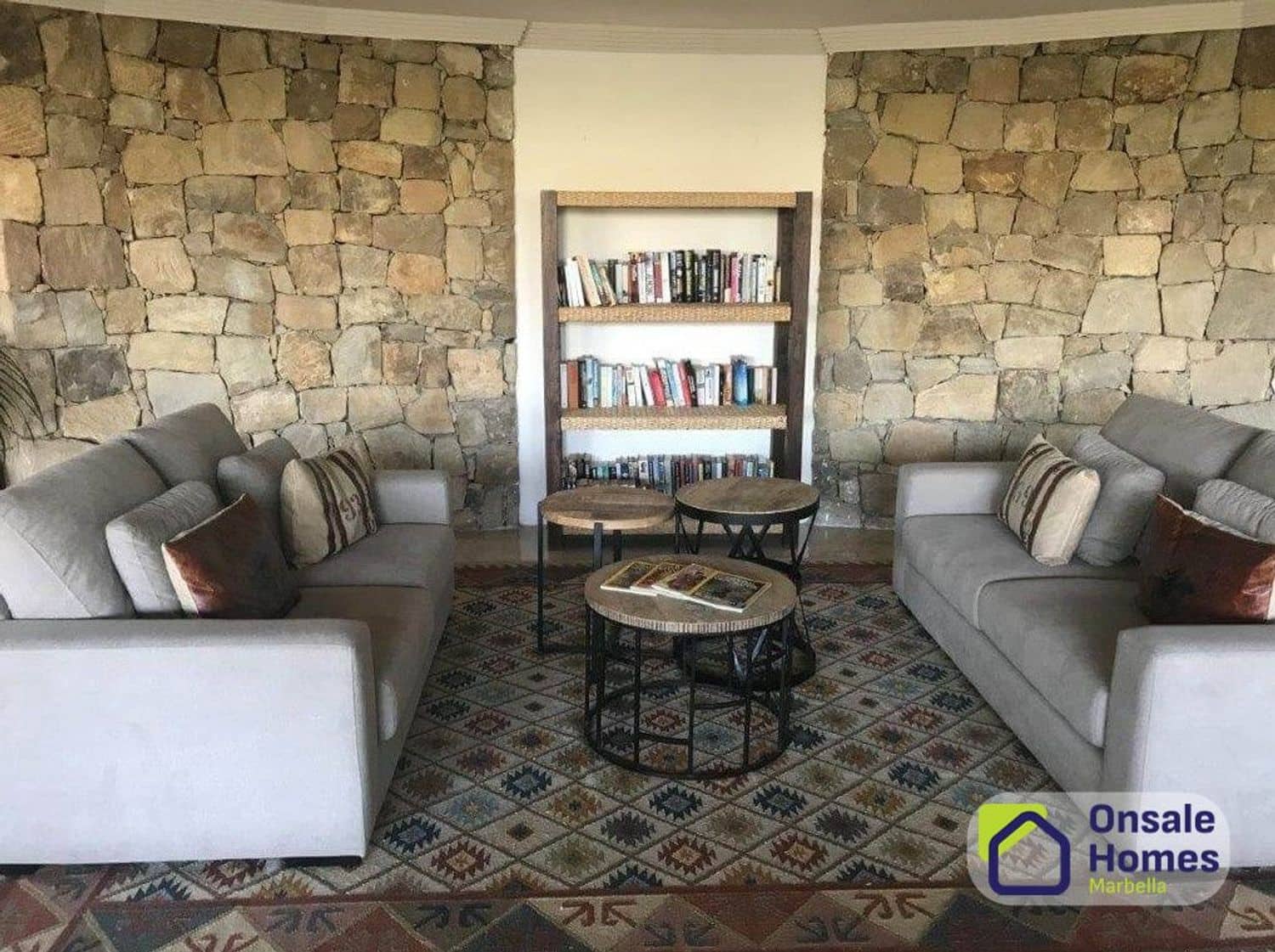 1 Zimmer Apartment zu verkaufen in Nueva Andalucia mit Garage - 357.000 € (Ref: 9632867)
