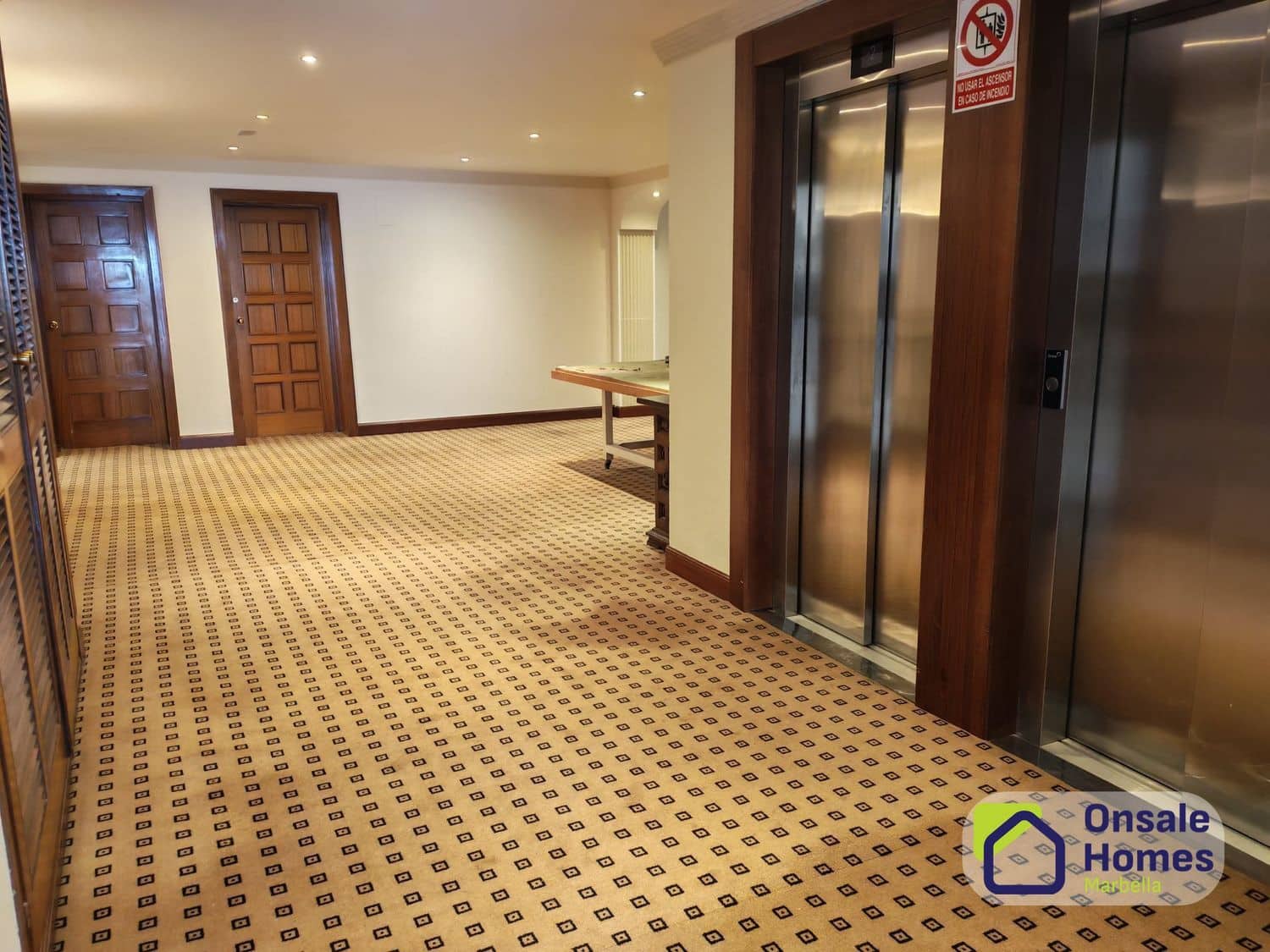1 Zimmer Apartment zu verkaufen in Nueva Andalucia mit Garage - 357.000 € (Ref: 9632867)