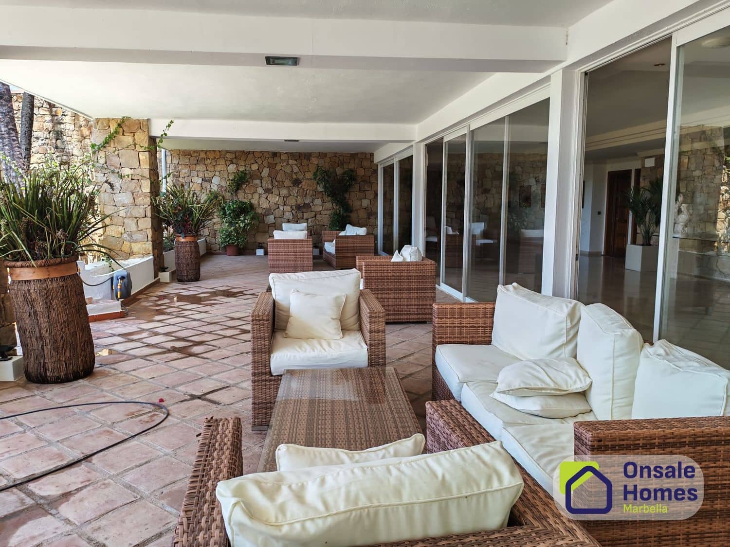 1 Zimmer Apartment zu verkaufen in Nueva Andalucia mit Garage - 357.000 € (Ref: 9632867)