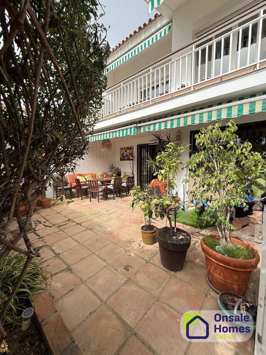 4 chambre Appartement à vendre à Marbella avec piscine garage - 650 000 € (Ref: 9647655)