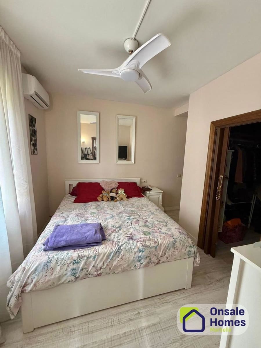 4 chambre Appartement à vendre à Marbella avec piscine garage - 650 000 € (Ref: 9647655)