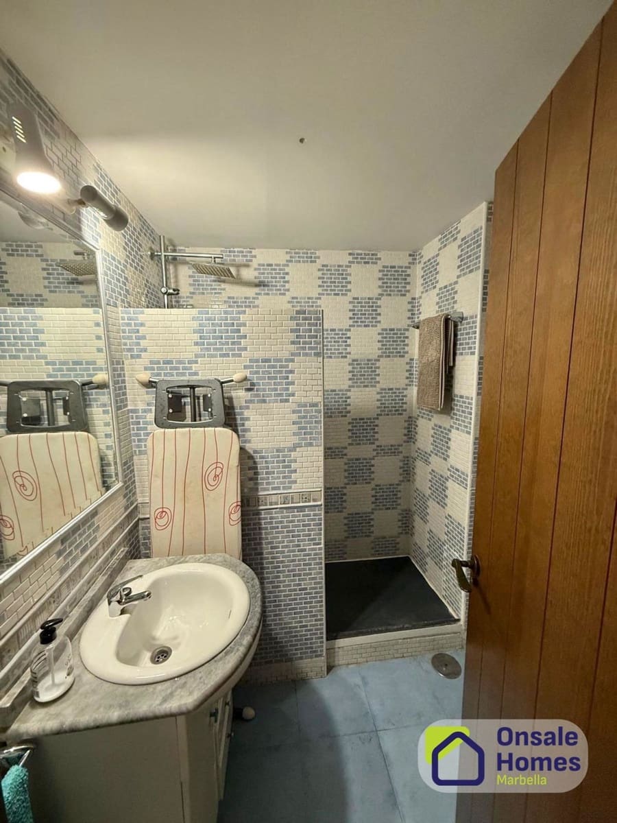 4 chambre Appartement à vendre à Marbella avec piscine garage - 650 000 € (Ref: 9647655)