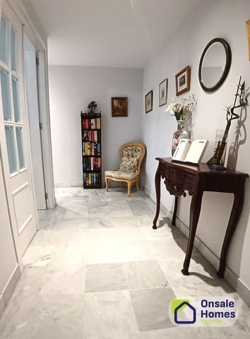 3 sypialnia Apartament na sprzedaż w Casco Antiguo, Marbella z basenem garażem - 750 000 € (Ref: 9651047)