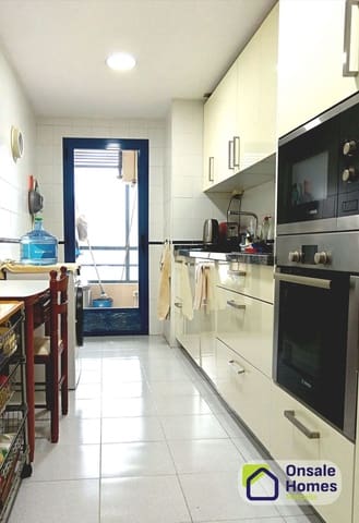 3 sypialnia Apartament na sprzedaż w Casco Antiguo, Marbella z basenem garażem - 750 000 € (Ref: 9651047)