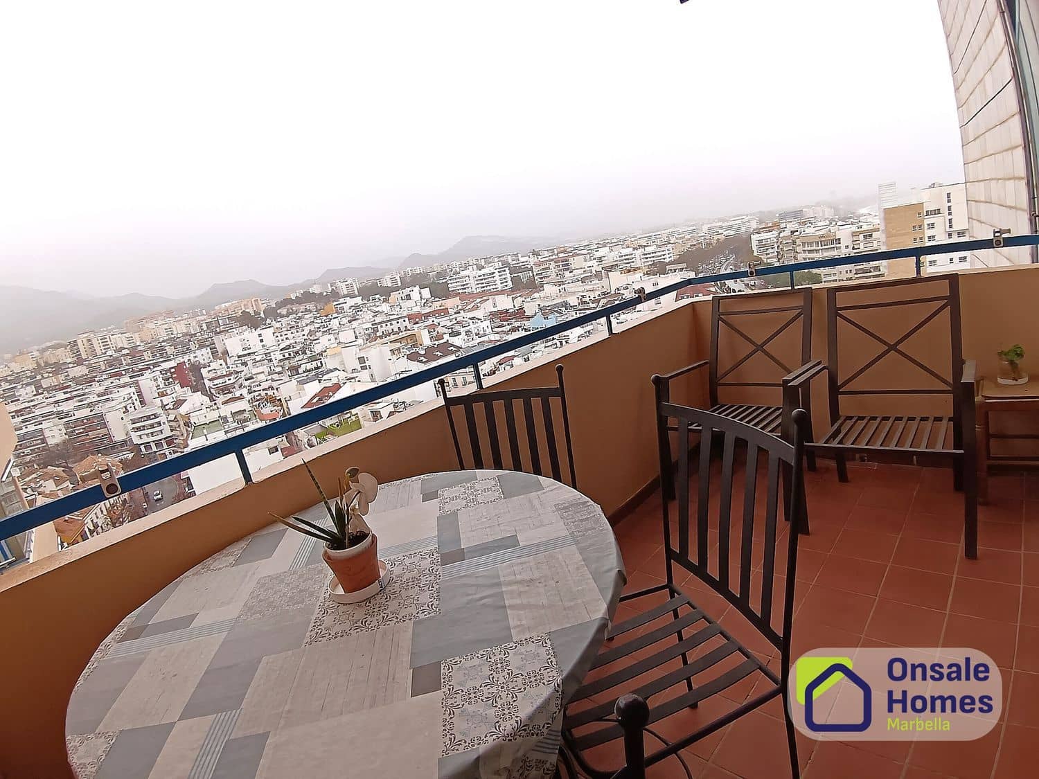 3 soverom Leilighet til salgs i Marbella med svømmebasseng garasje - € 750 000 (Ref: 9651047)