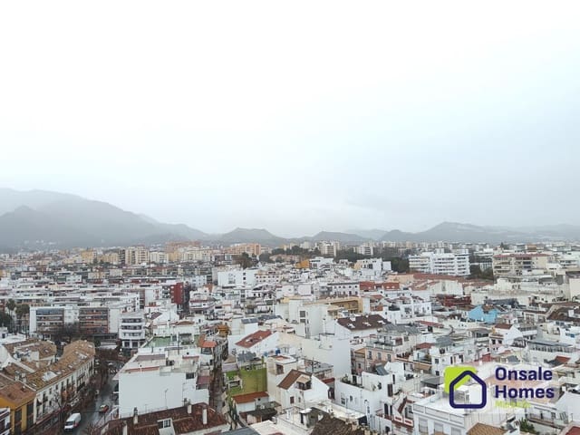 3 sypialnia Apartament na sprzedaż w Casco Antiguo, Marbella z basenem garażem - 750 000 € (Ref: 9651047)