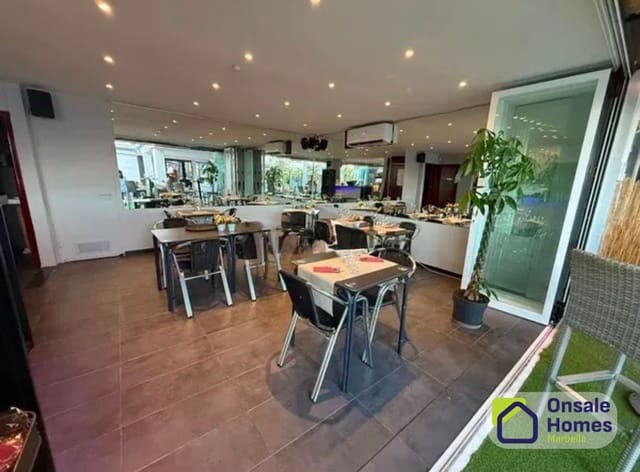 Comercial para venda em Playa Bajadilla - Puertos, Marbella - 170 000 € (Ref: 9654521)
