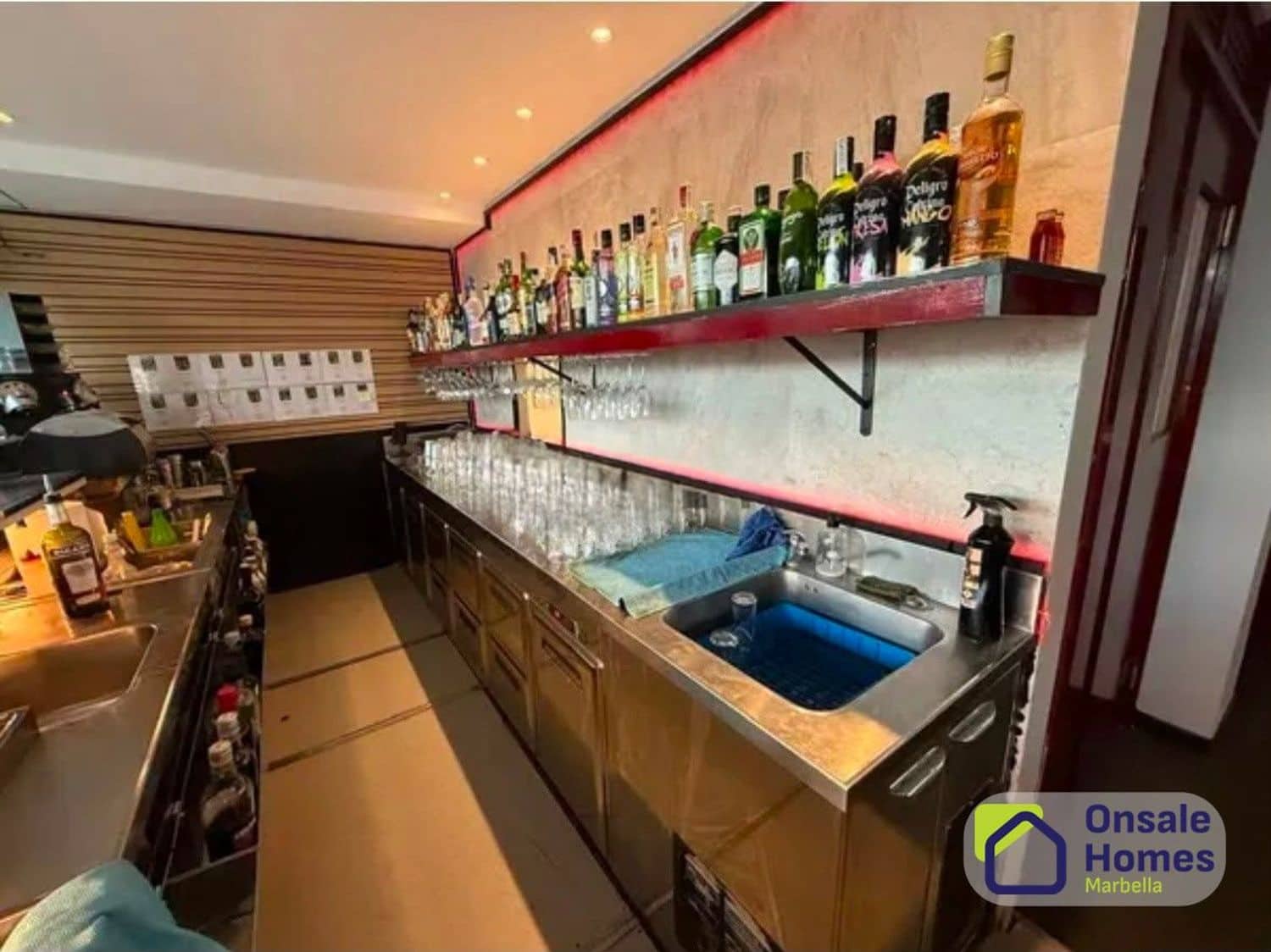 Commercial for sale in Marbella - € 170,000 (Ref: 9654521)