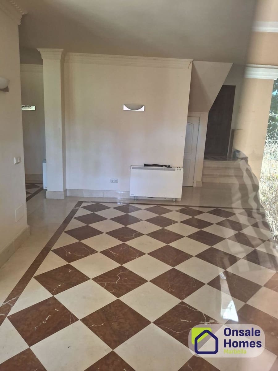 5 sypialnia Willa na sprzedaż w Estepona z basenem garażem - 1 400 000 € (Ref: 9658157)