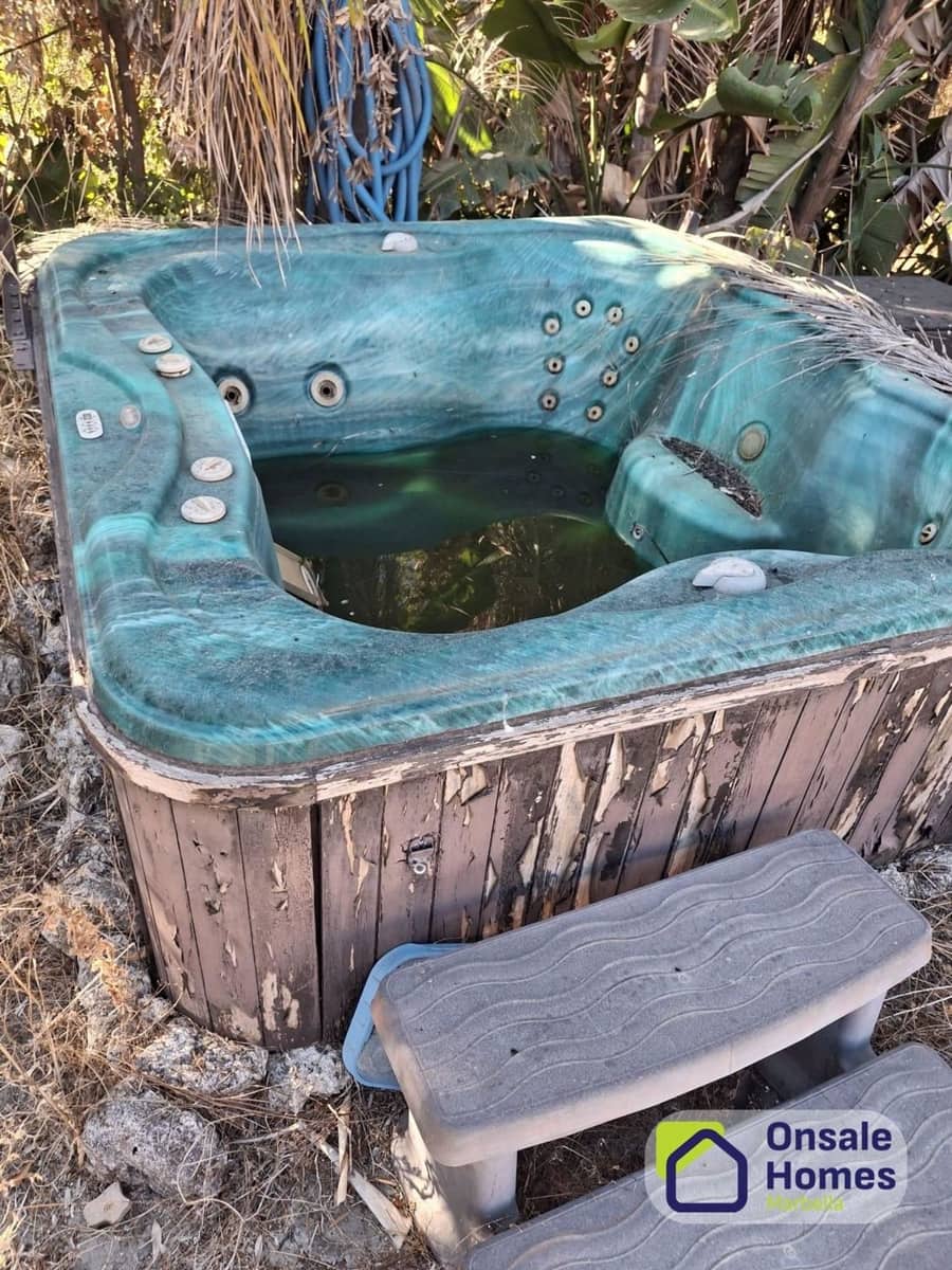 5 sypialnia Willa na sprzedaż w Estepona z basenem garażem - 1 400 000 € (Ref: 9658157)