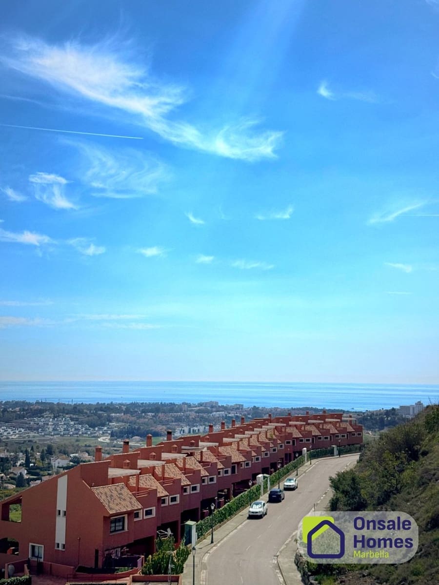 3 bedroom Apartment for sale in Benahavis with pool garage - € 690,000 (Ref: 9665649)