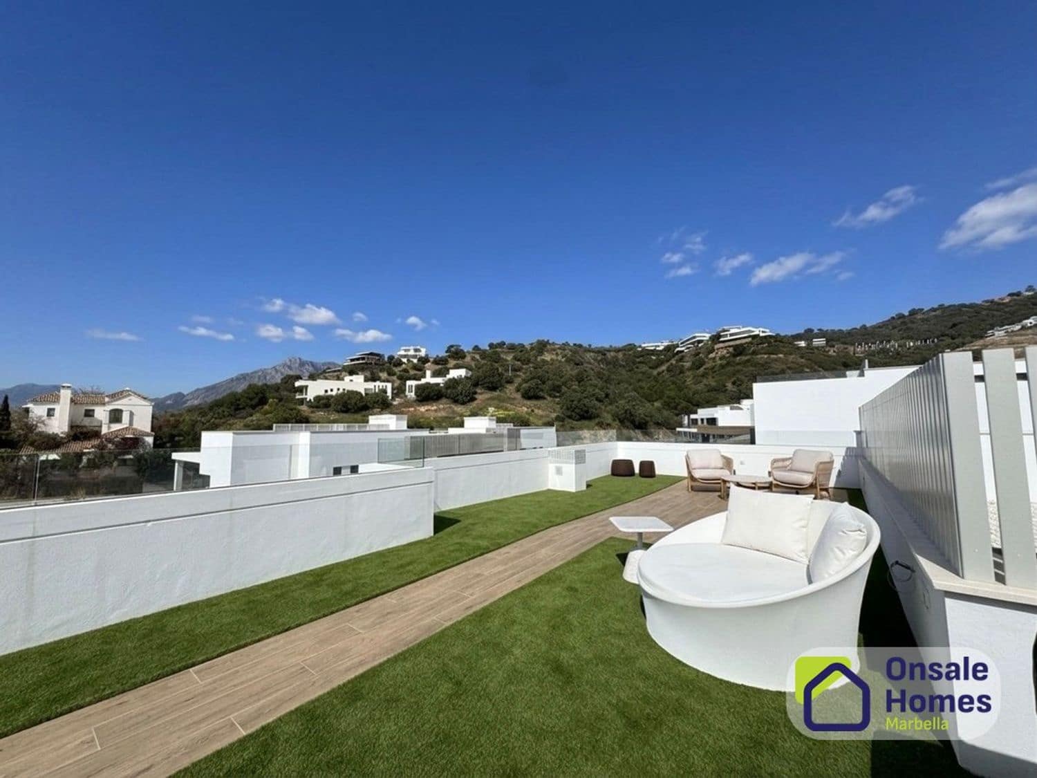 3 Zimmer Apartment zu verkaufen in Marbella mit Pool Garage - 1.150.000 € (Ref: 9669772)