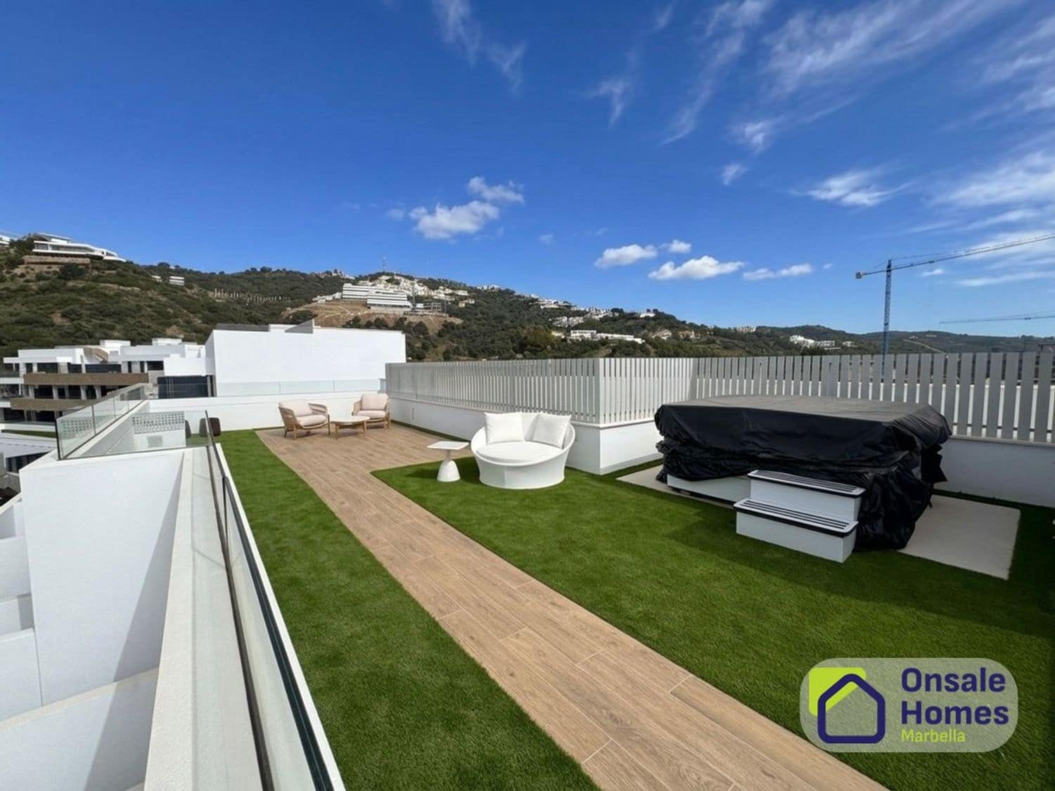 3 Zimmer Apartment zu verkaufen in Marbella mit Pool Garage - 1.150.000 € (Ref: 9669772)