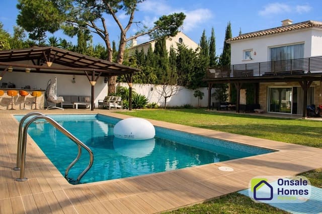 3 bedroom Villa for rent in Valdeolletas - Las Cancelas - Xarblanca, Marbella with pool garage - € 7,000 (Ref: 9669773)