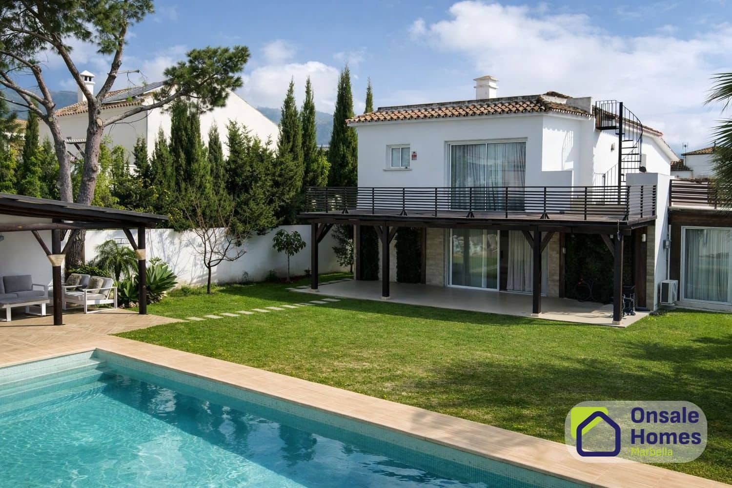 3 bedroom Villa for rent in Marbella with pool garage - € 7,000 (Ref: 9669773)