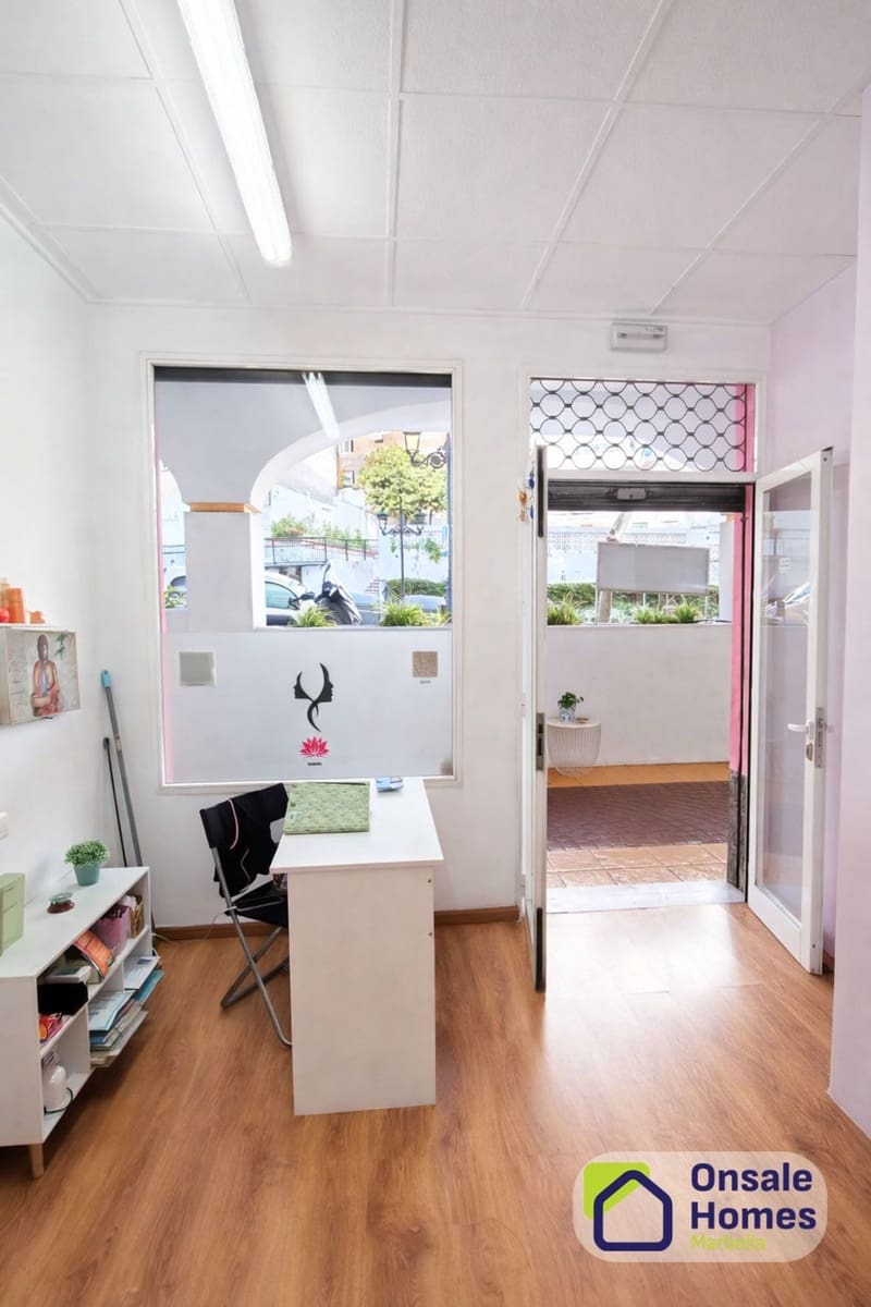 Commercial for sale in Marbella - € 120,000 (Ref: 9679421)
