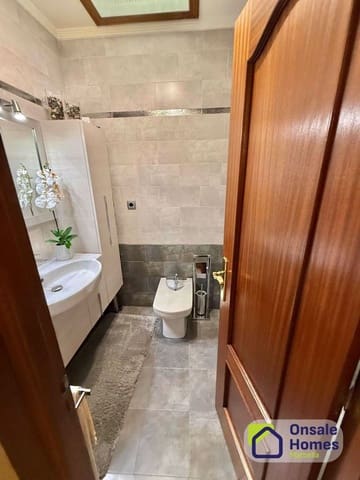 5 makuuhuone Omakotitalo myytävänä paikassa San Pedro de Alcántara Pueblo, Marbella mukana 
autotalli - 680 000 € (Ref: 9679422)