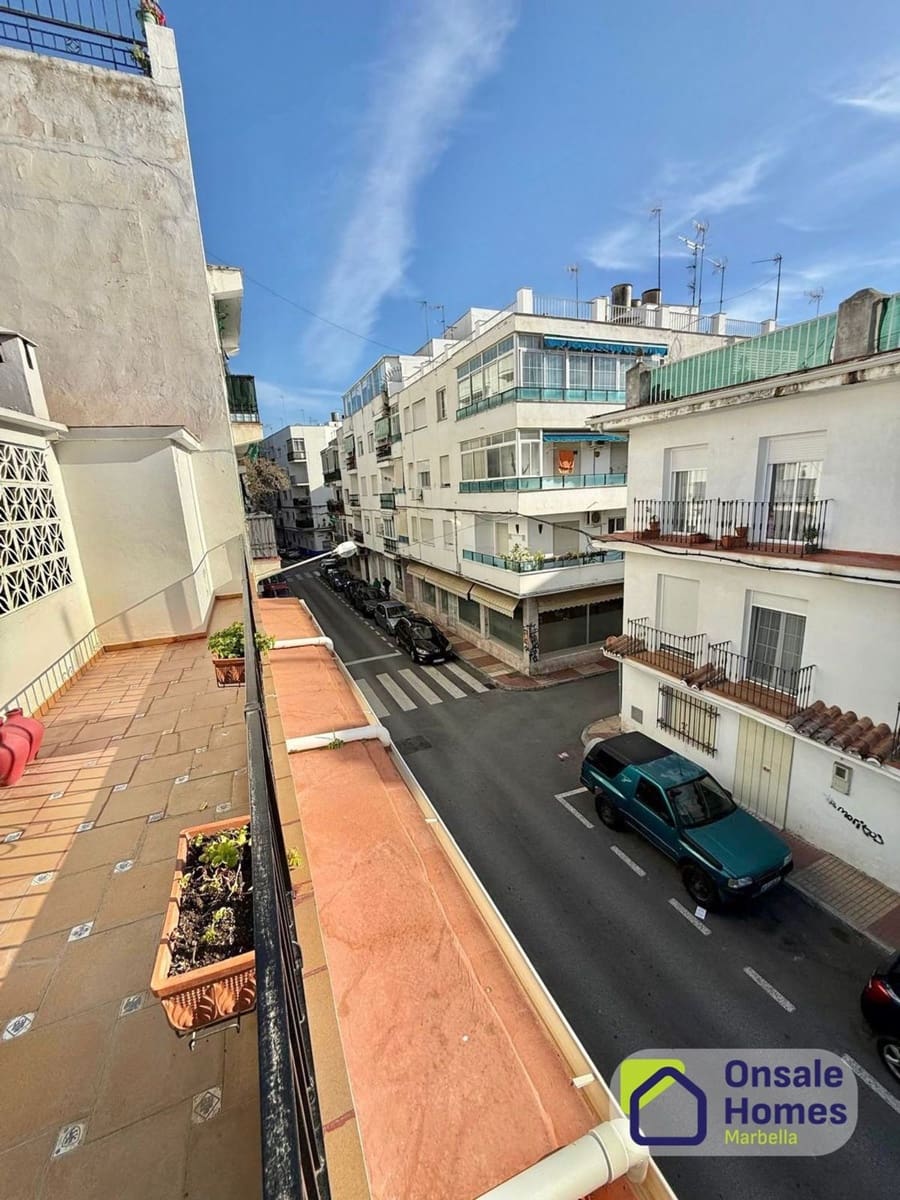 5 bedroom Townhouse for sale in San Pedro de Alcantara with garage - € 680,000 (Ref: 9679422)