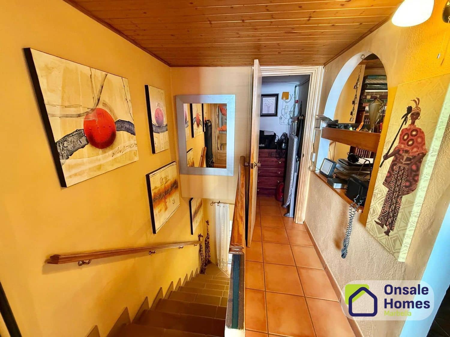5 bedroom Townhouse for sale in San Pedro de Alcantara with garage - € 680,000 (Ref: 9679422)