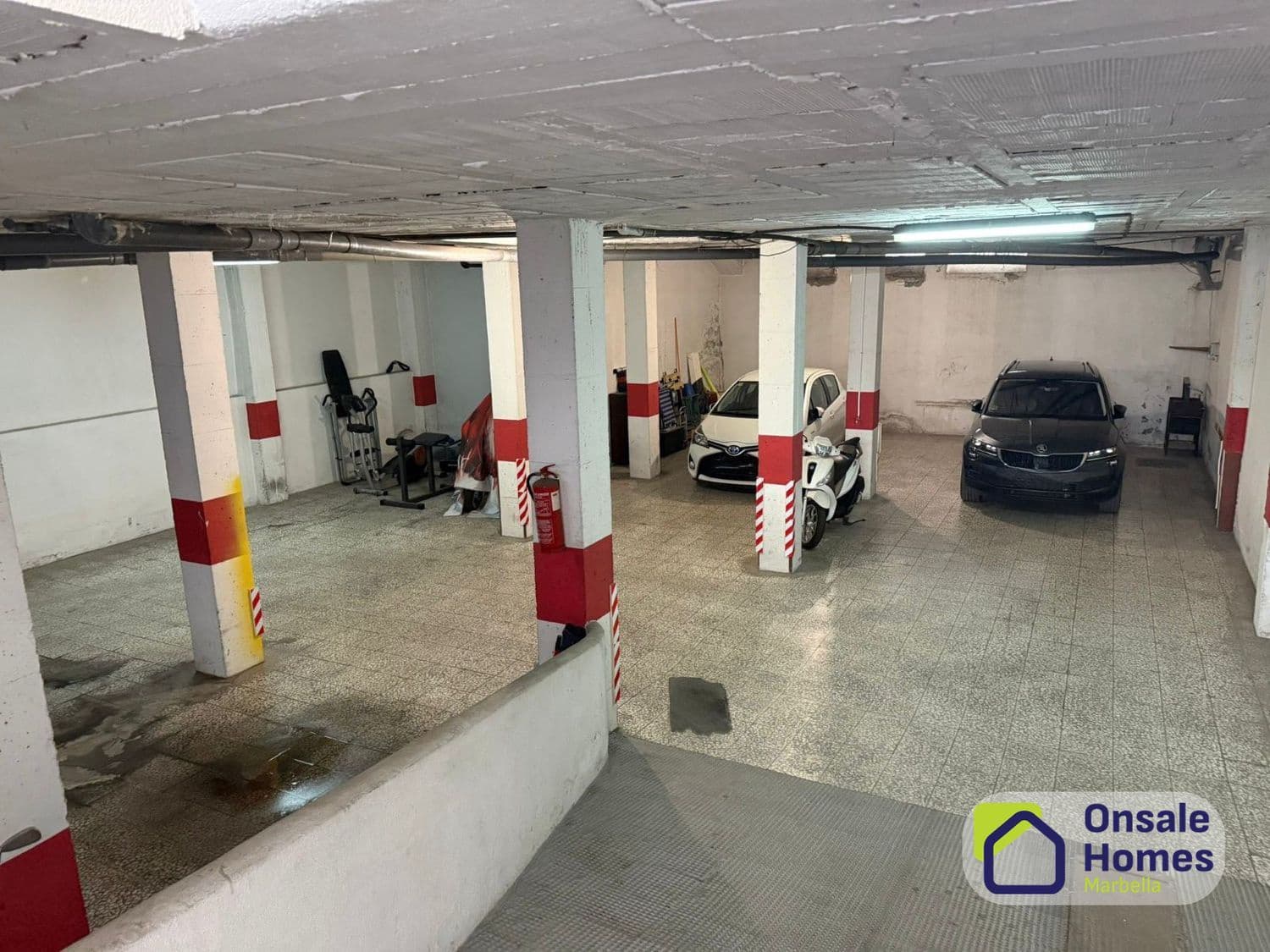 Garage in vendita in San Pedro de Alcantara - 250.000 € (Rif: 9685903)