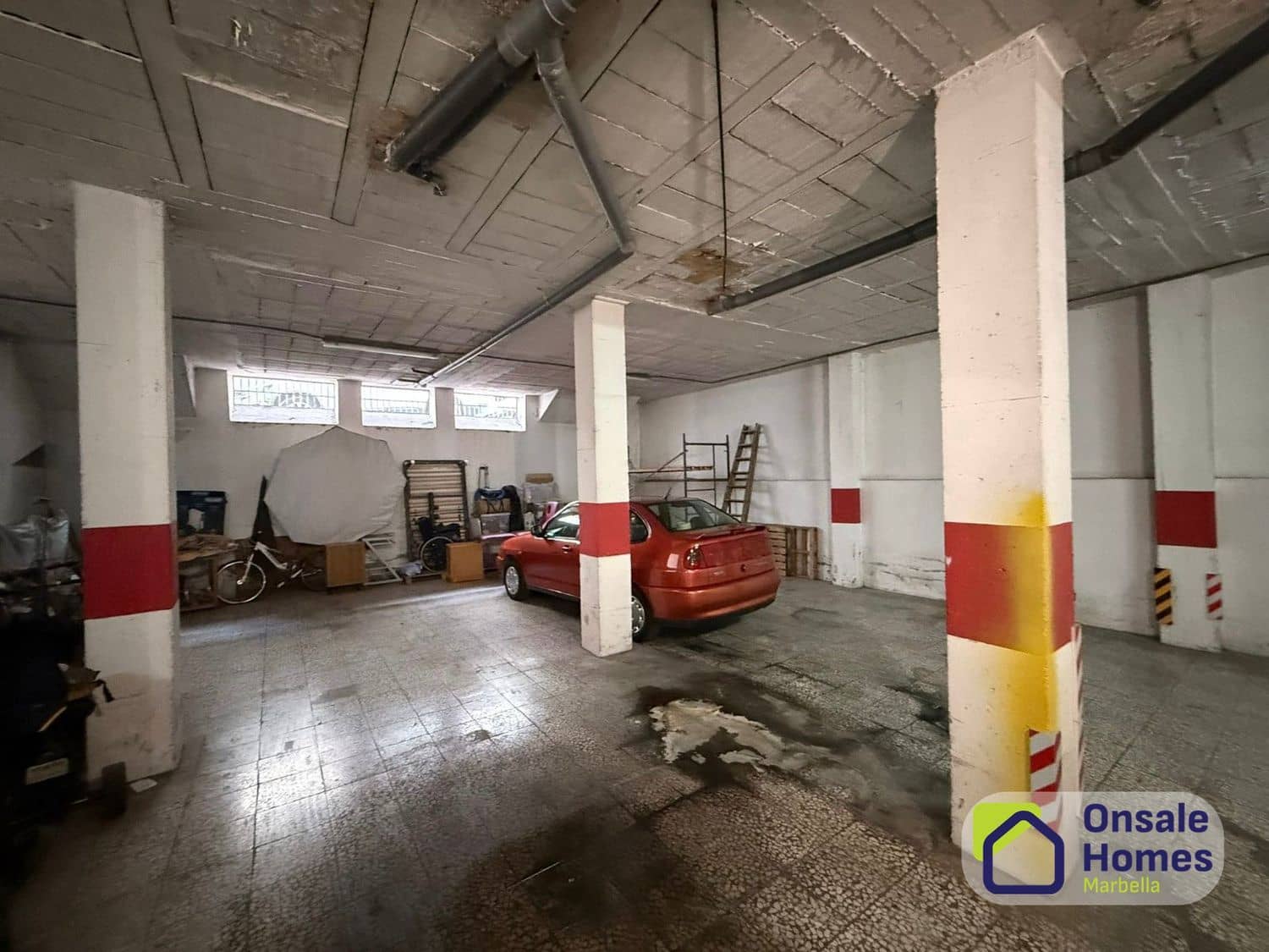 Garage in vendita in San Pedro de Alcantara - 250.000 € (Rif: 9685903)