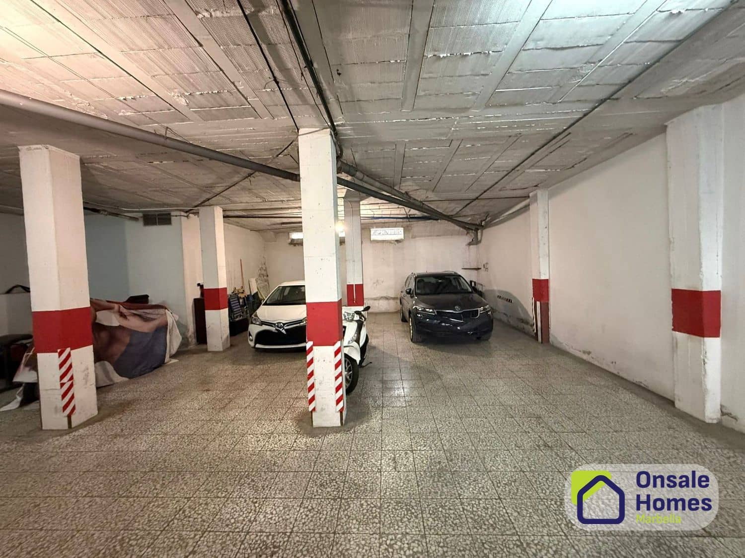 Garage in vendita in San Pedro de Alcantara - 250.000 € (Rif: 9685903)