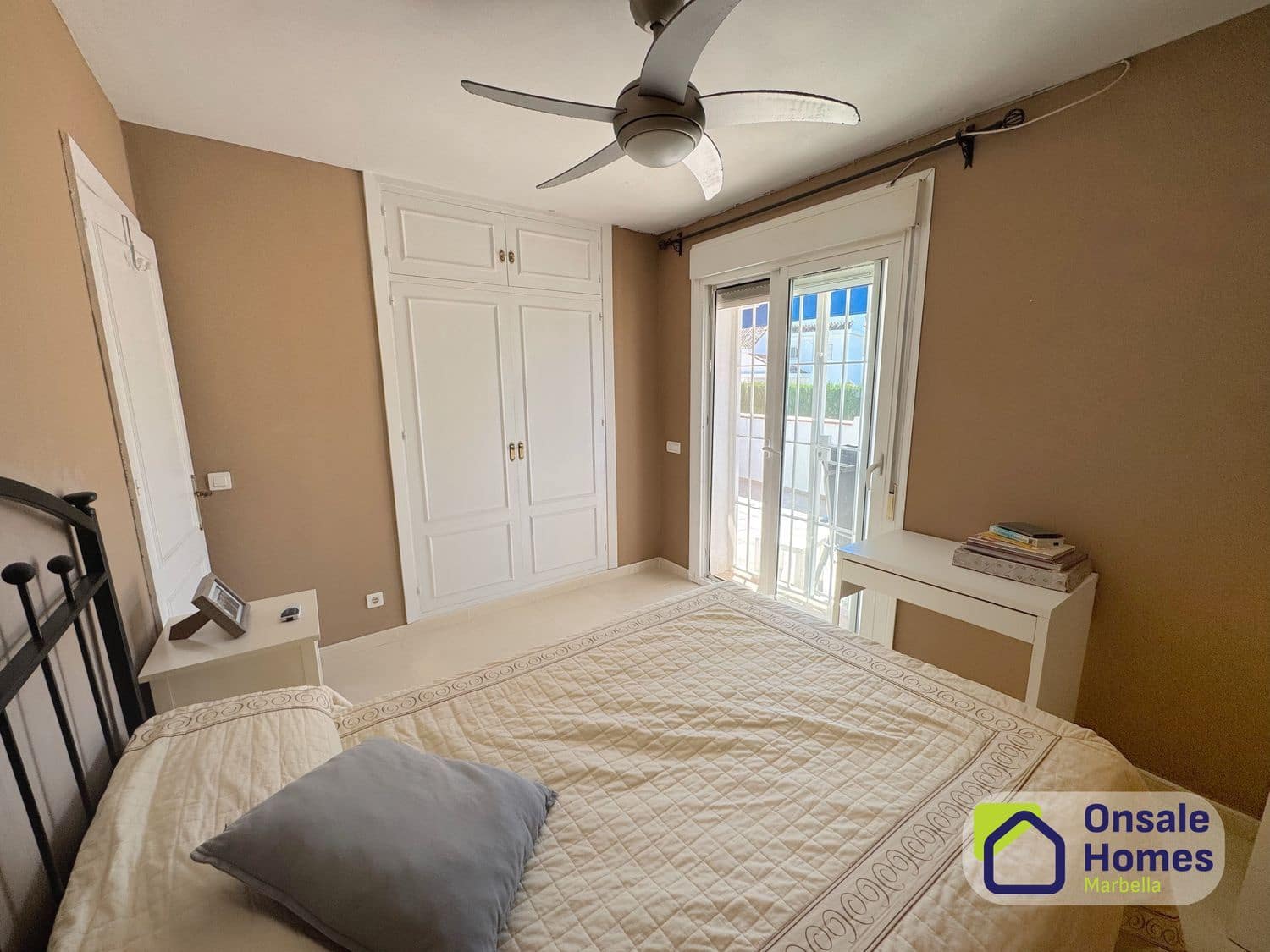 3 sovrum Lägenhet till salu i Nueva Andalucia med pool garage - 630 000 € (Ref: 9689985)