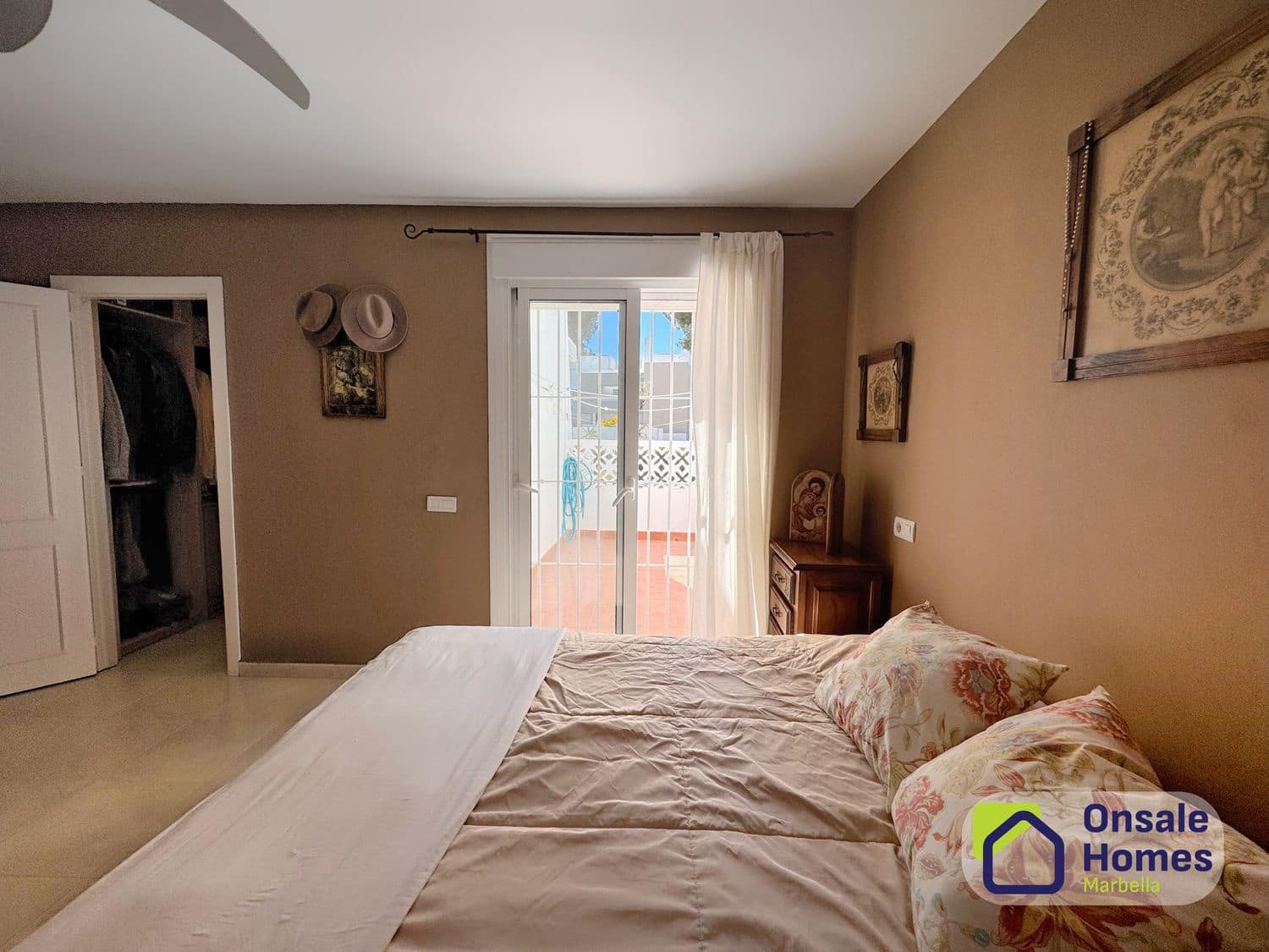 3 sovrum Lägenhet till salu i Nueva Andalucia med pool garage - 630 000 € (Ref: 9689985)